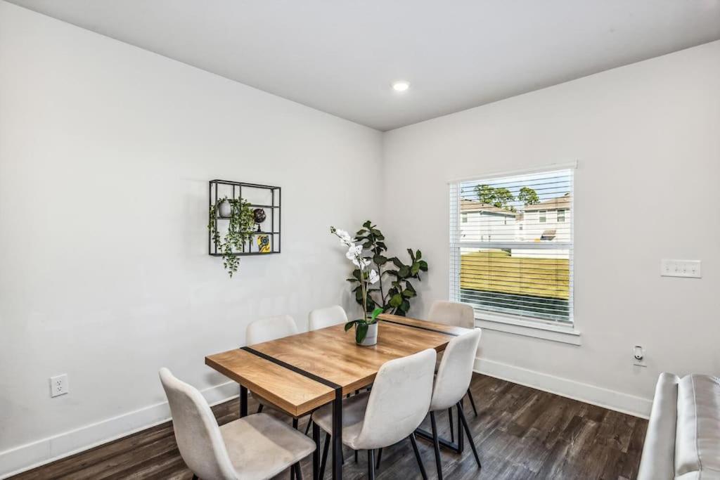 Luxury Townhome Near Downtown And Pensacola Beach Extérieur photo