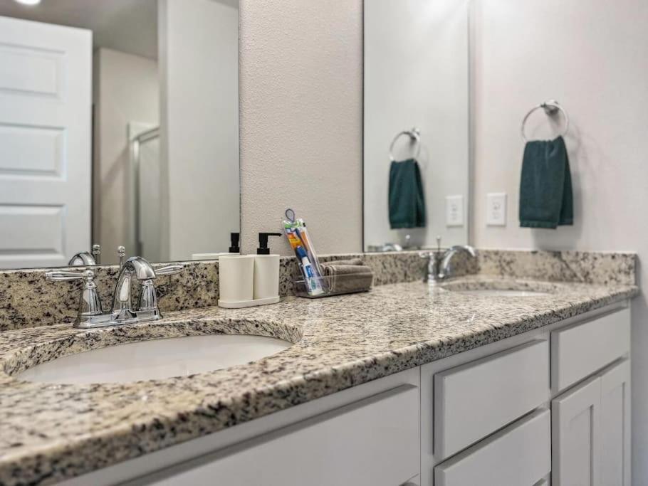 Luxury Townhome Near Downtown And Pensacola Beach Extérieur photo